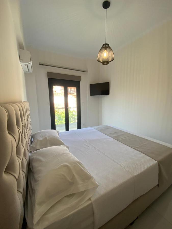 Medusa Luxury Apartments Finikounta Esterno foto
