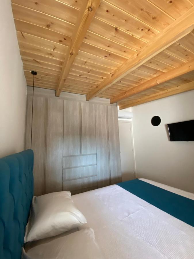 Medusa Luxury Apartments Finikounta Esterno foto